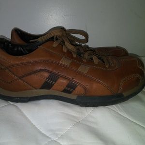 sketchers size 9